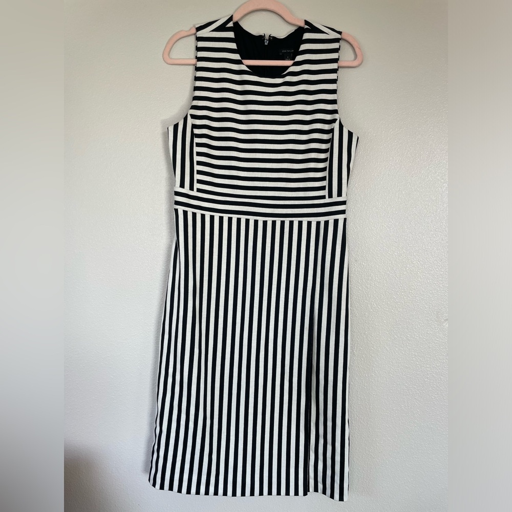 Ann‎ Taylor Loft Black And White Sheath Dress Striped Sleeveless Women’s Size 8